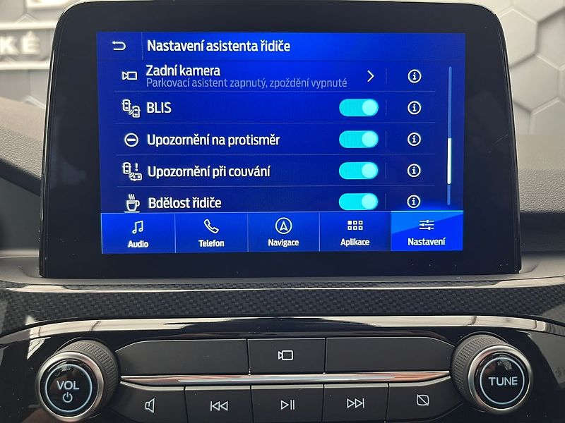 Ford Kuga 2,0 EB ST-Line 140kW AWD - fotka 18 z 55