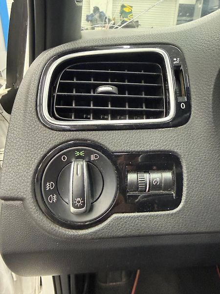 Volkswagen Polo 1.4 GTI 132 kW - fotka 13 z 18
