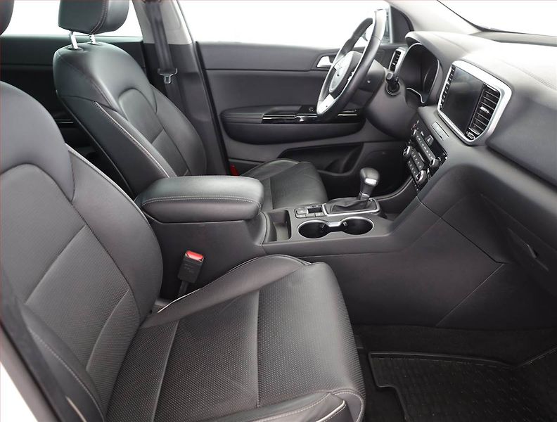Kia Sportage (2019) 1.6 CRDi, 4X4, Automat, ČR - fotka 7 z 20