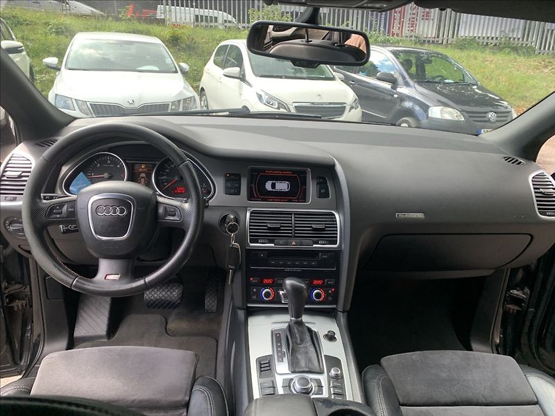 Audi Q7 3,0 TDI QUATTRO - fotka 9 z 20