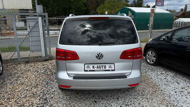 Volkswagen Touran (2014) 2.0TDi 130kW *Tažné*Navi*DSG* - fotka 5 z 24