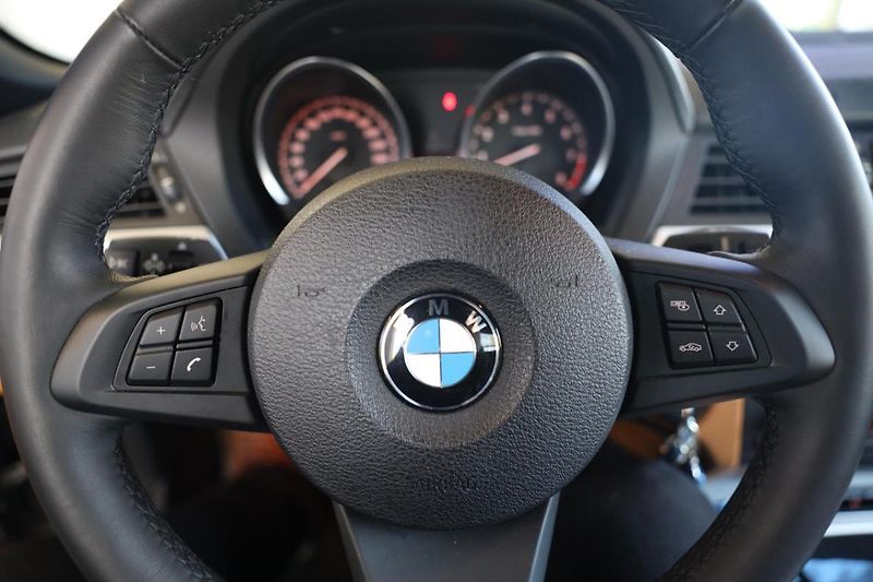 BMW Z4 sDrive 23I - fotka 14 z 30