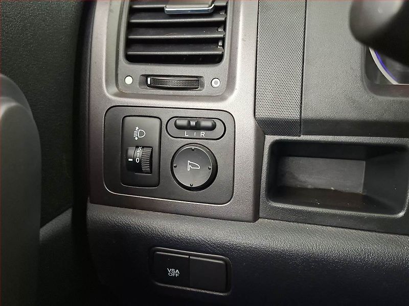 Honda CR-V (2009) 2.0 i, 4X4 - fotka 15 z 15