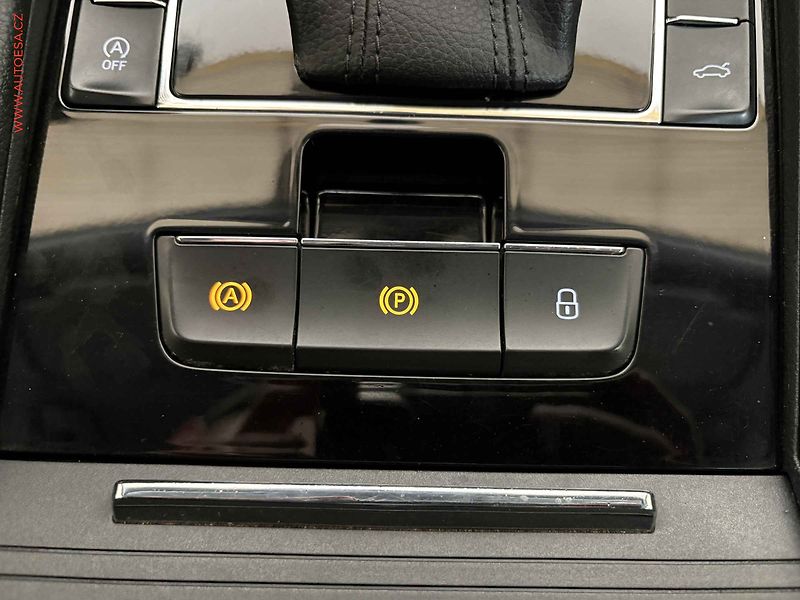 Škoda Superb (2017) 2.0 TDI, 2.maj,ČR, Style - fotka 18 z 18