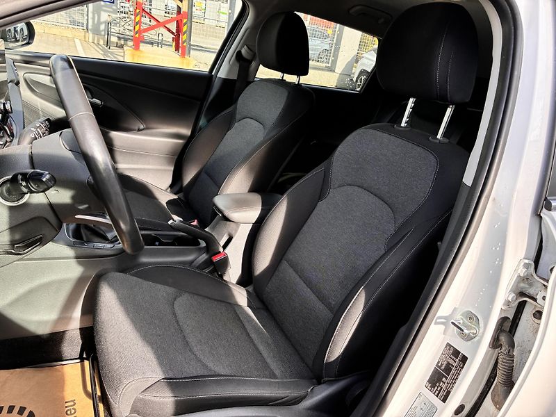 Hyundai i30 WG 1.5T-GDi 118kW SMART NAVI   - fotka 10 z 26