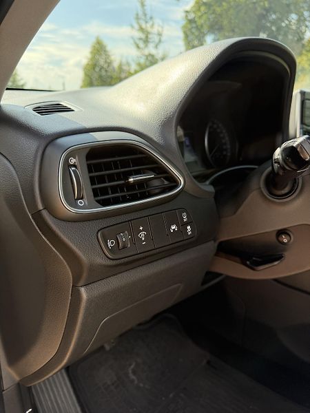 Hyundai i30 (2019) 1.6 CRDi, diesel, 85 KW, 2019 - fotka 15 z 18