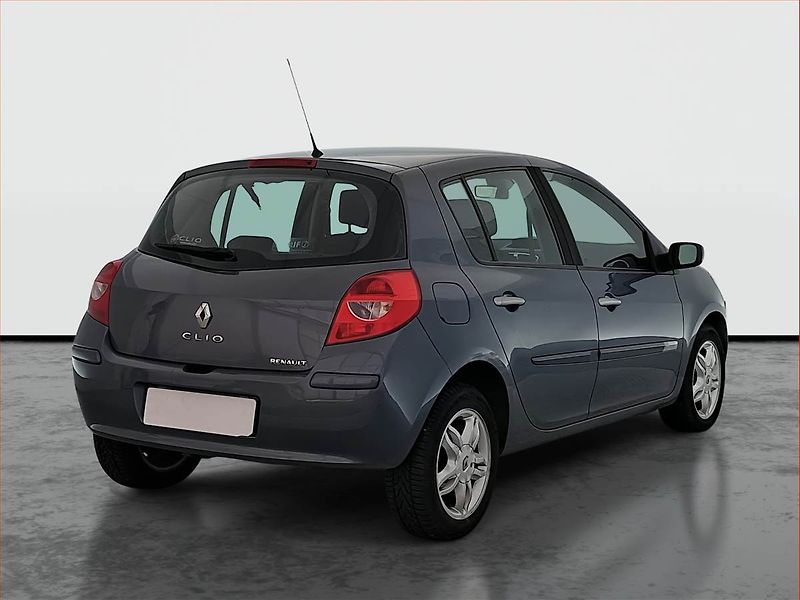 Renault Clio (2006) 1.6 16V, nová STK - fotka 5 z 15