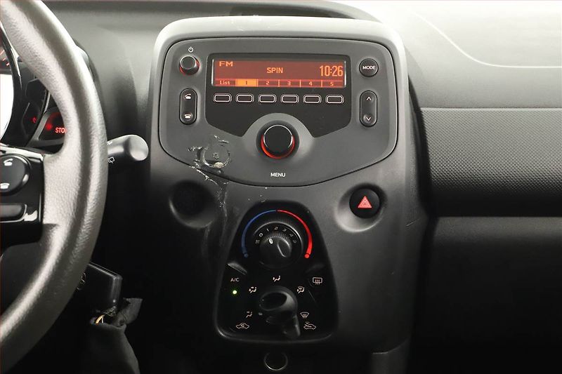 Toyota Aygo (2021) 1.0 VVT-i, LPG - fotka 9 z 12