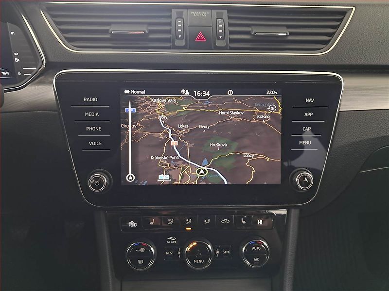 Škoda Superb (2022) Style Plus 1.5 TSI - fotka 13 z 17