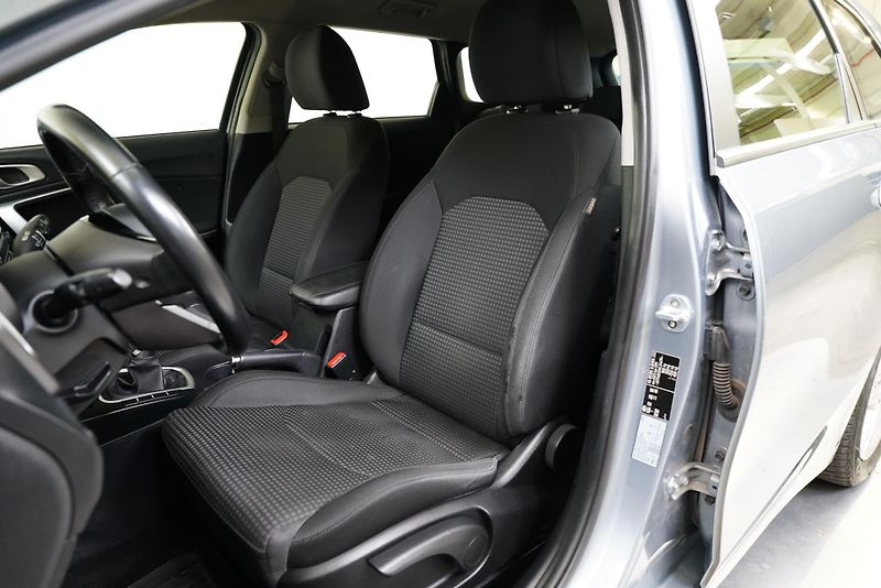 Kia Ceed - fotka 11 z 26