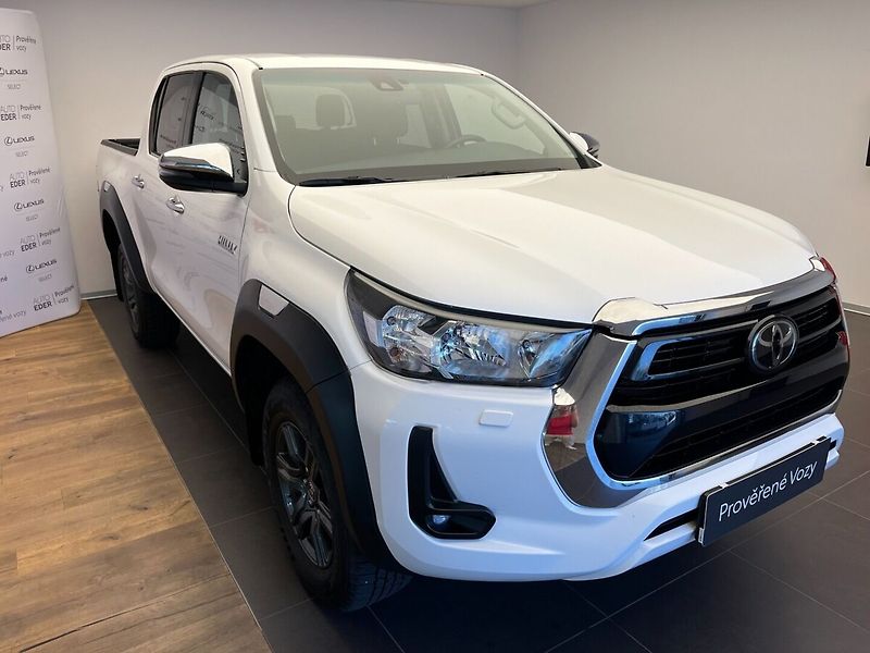 Toyota Hilux Double Cab - 2.8L Diesel - 6 M - fotka 3 z 26
