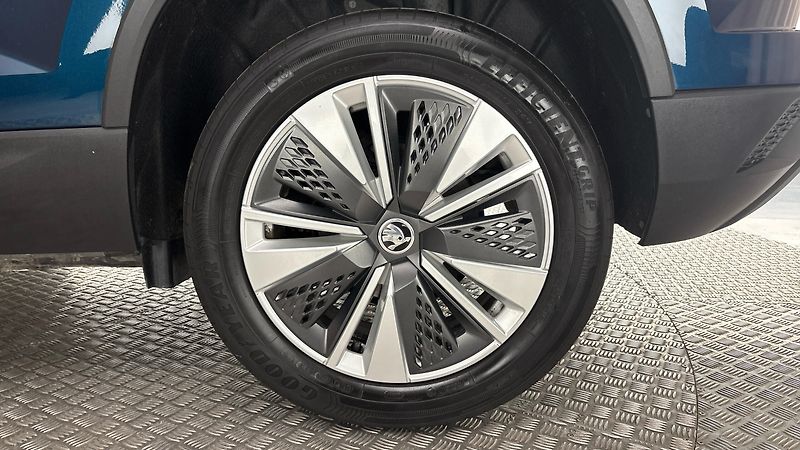 Škoda Karoq 1.5 TSI DSG Style - fotka 19 z 29