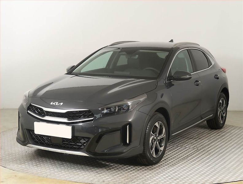 Kia XCeed (2026) 1.6 T-GDI, Ad. tempomat - fotka 2 z 24