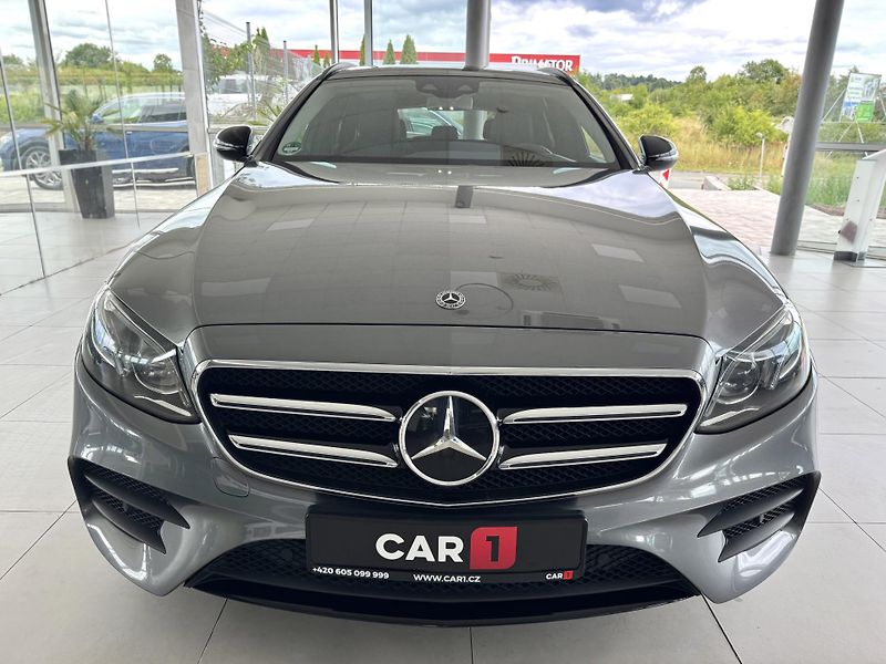 Mercedes-Benz Třídy E 220d 4Matic AMG*REZERVACE! - fotka 3 z 40