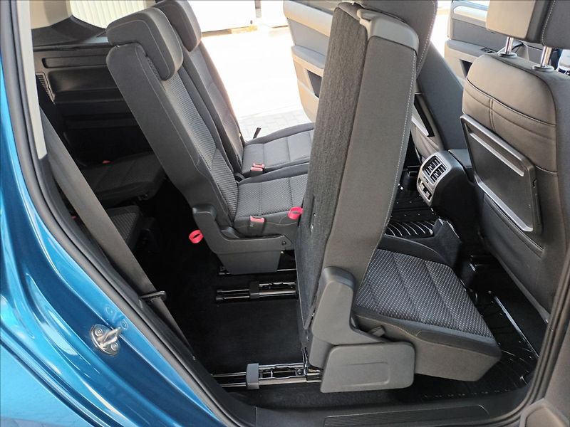 Volkswagen Touran 1,4 TSI,110KW,7M,HIGHLINE,LED - fotka 25 z 46