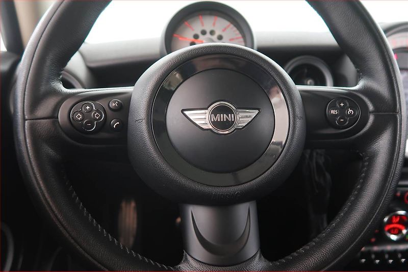 Mini Clubman (2013) Cooper SD, Automat, Navi - fotka 17 z 20