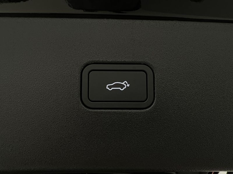 Volvo EX30 (2026) P8 AWD electric ULTRA BLACK  - fotka 17 z 49