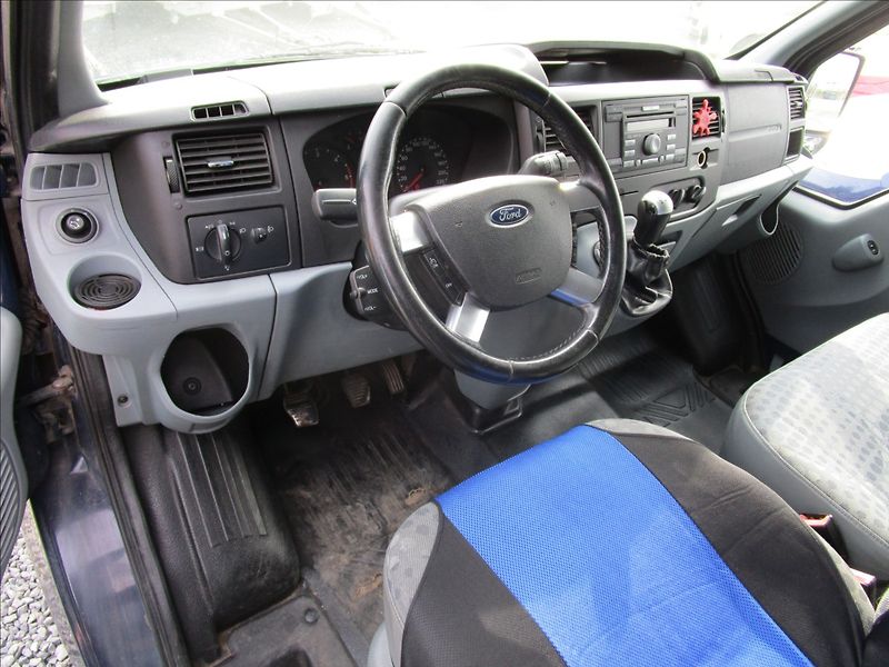 Ford Transit 260S 2.2TDCi Klima, 6 míst - fotka 10 z 39