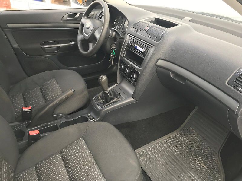Škoda Octavia (2011) CLASSIC  1,2 TSI - fotka 7 z 21