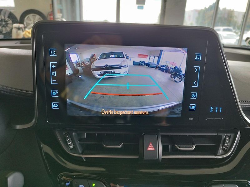 Toyota C-HR (2017) 1,2I,85KW,AUTOMAT,4X4,ALU,LED - fotka 28 z 34