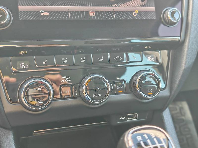 Škoda Octavia Green tec Style 1,4TSI - fotka 16 z 21