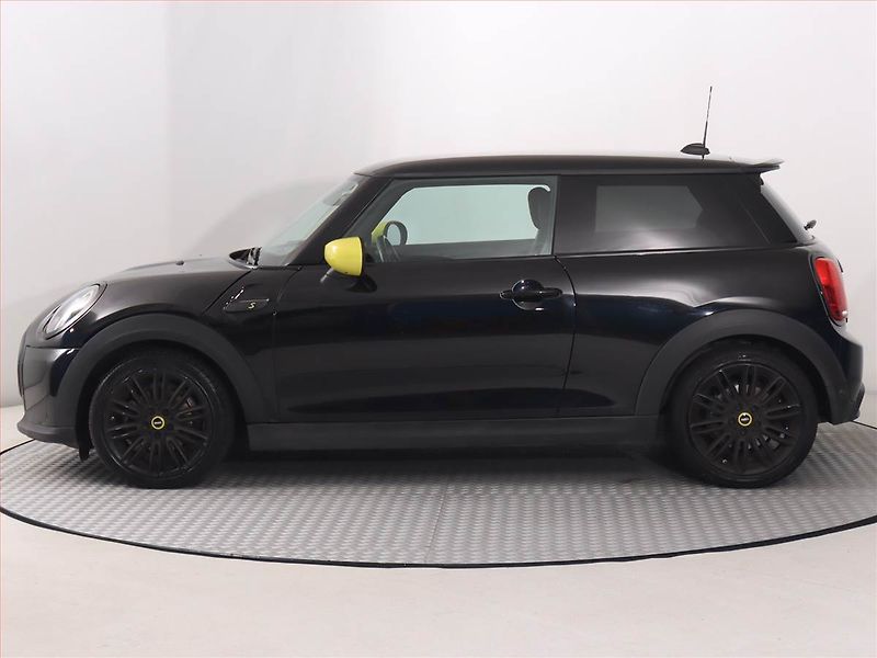 Mini Ostatní (2021) Cooper SE 32 kWh, SoH 96% - fotka 3 z 22