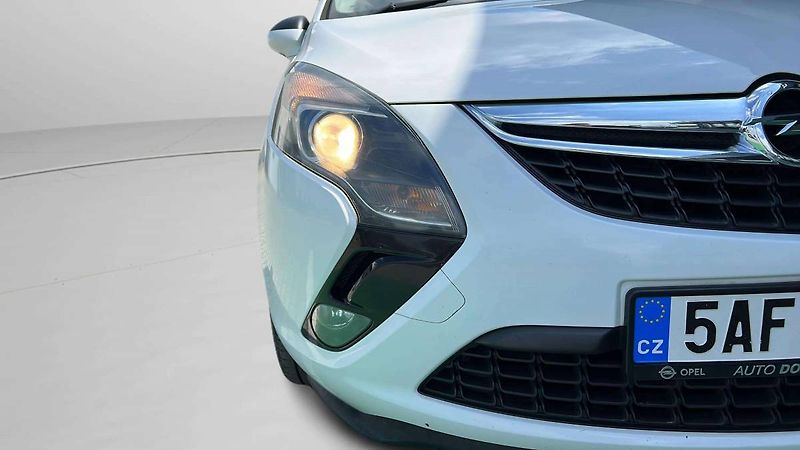 Opel Zafira Tourer 1.4 Turbo MT6 (103kW)/0 - fotka 37 z 41