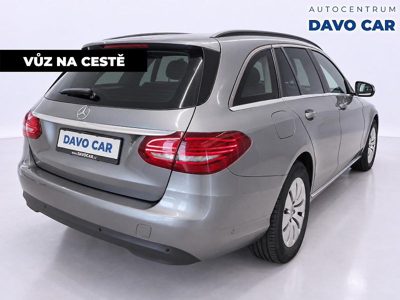 Mercedes-Benz Třídy C 1,6 C 200 118 kW Navi DPH 1.Ma - fotka 3 z 10