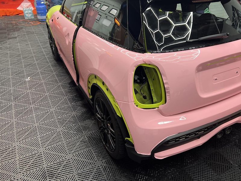Mini Cooper S (2023) 3 dveře, automat, bez nehody - fotka 15 z 15