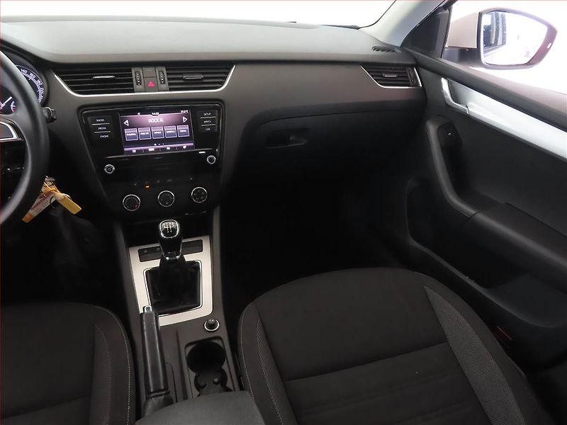 Škoda Octavia (2017) Ambition Plus 1.6 TDI - fotka 8 z 13