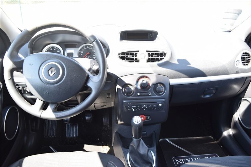Renault Clio 1,2 i 74KW ALU KLIMA TAŽNÉ - fotka 30 z 48