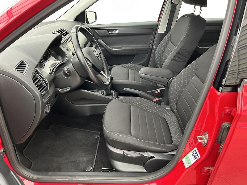Škoda Fabia 1.0 TSI Style - fotka 20 z 26