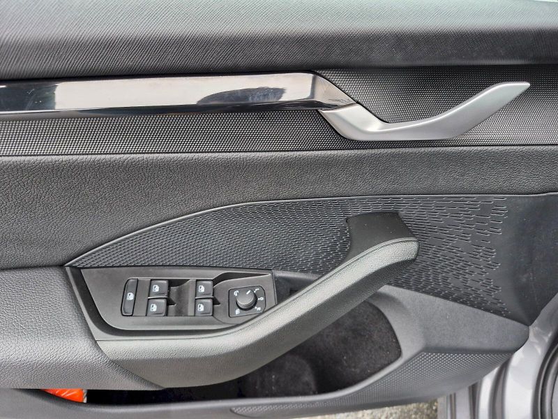 Škoda Octavia (2024) Selection 1.5 TSI 85 kW Combi - fotka 11 z 28