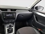 Škoda Octavia (2014) 1.6 TDI, Serv.kniha, Navi - náhled 8