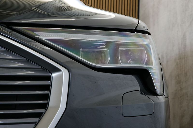 Audi e-tron 55 300kW NightV B&O HUD ZÁRUKA - fotka 10 z 46