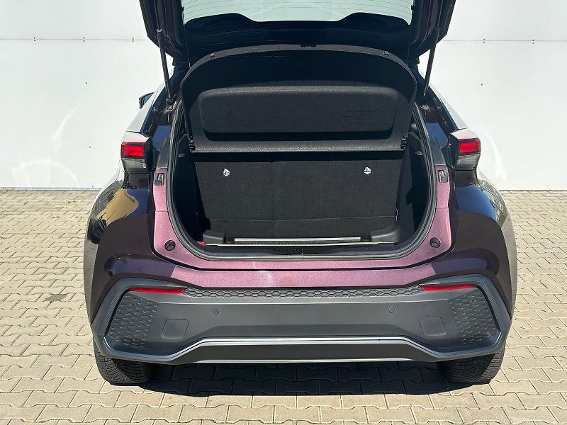 Toyota C-HR 1,8 HEV e-CVT Style - fotka 10 z 28
