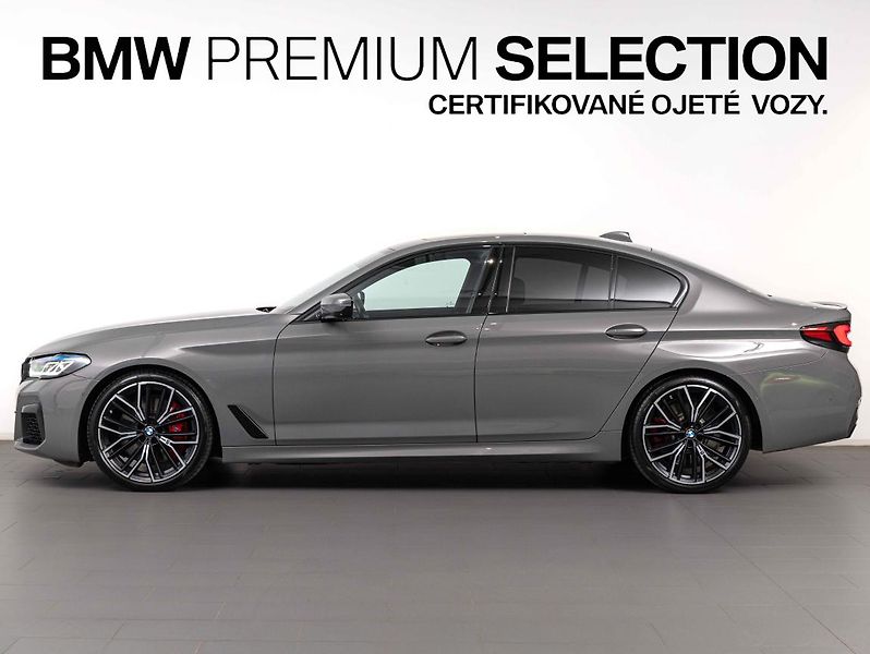 BMW Řada 5 M550i xDrive - fotka 3 z 23