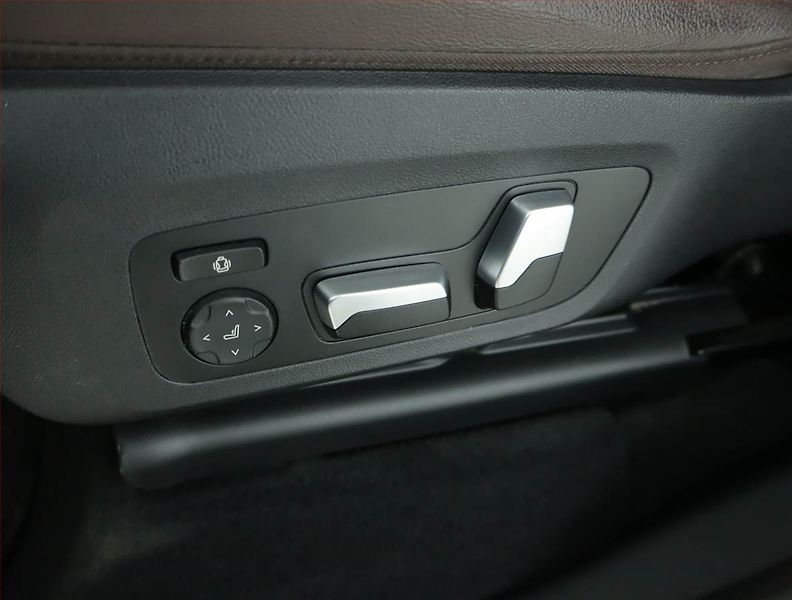 BMW iX3 (2021) Impressive 80 kWh, SoH 100% - fotka 19 z 21