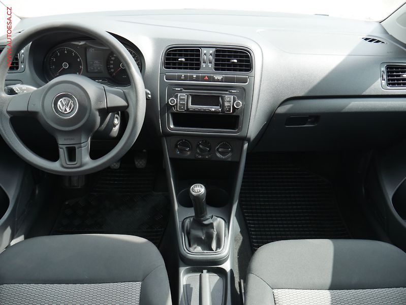 Volkswagen Polo (2012) 1.2 TSi, ČR, AC, park.asist - fotka 8 z 18