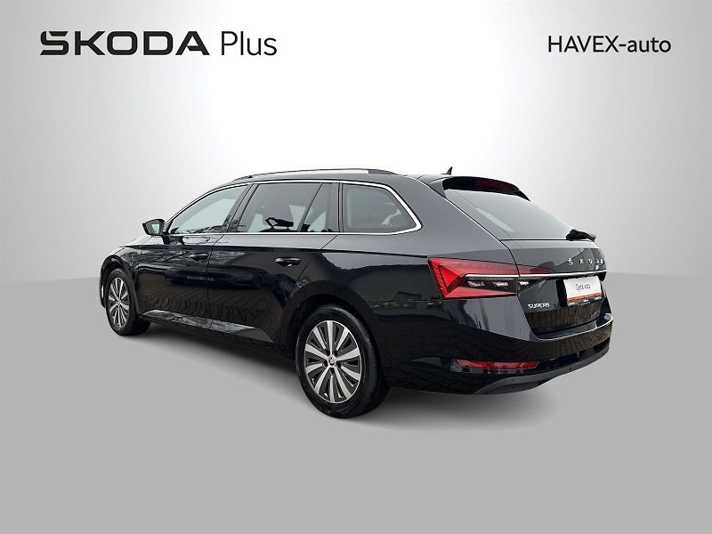 Škoda Superb (2022) Combi 2.0 TDI DSG Style - fotka 33 z 36