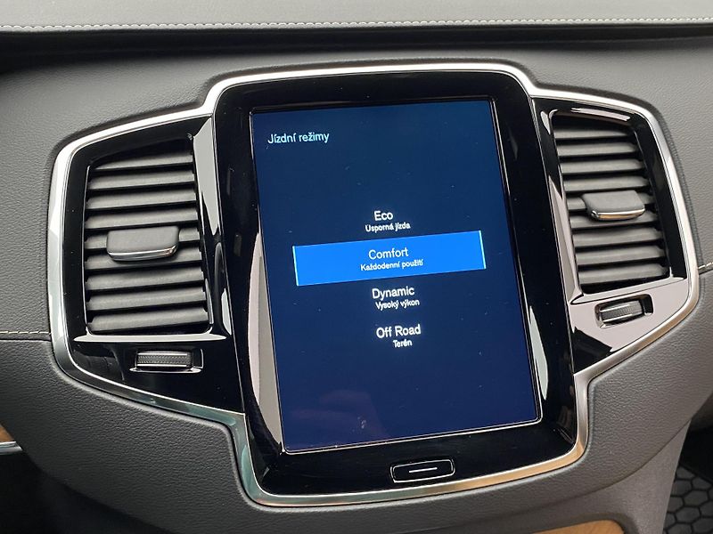 Volvo XC90 B5 AWD INSCRIPION AUT CZ - fotka 54 z 54