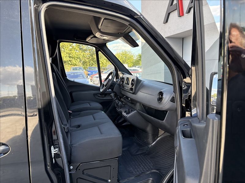 Mercedes-Benz Sprinter 2,0 CDI L2H2 1. MAJ CZ DPH - fotka 17 z 20