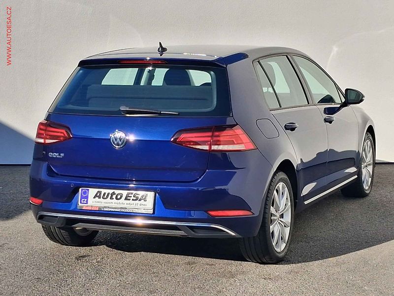 Volkswagen Golf (2019) 1.5TSi, 2.maj,ČR, LED, kamera - fotka 4 z 17