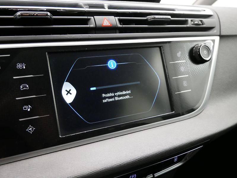 Citroën Grand C4 Picasso - fotka 17 z 24