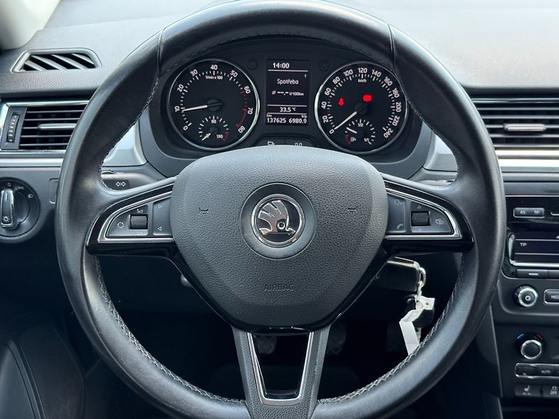 Škoda Rapid (2014) Elegance 1.2 TSI 77kW - fotka 16 z 35