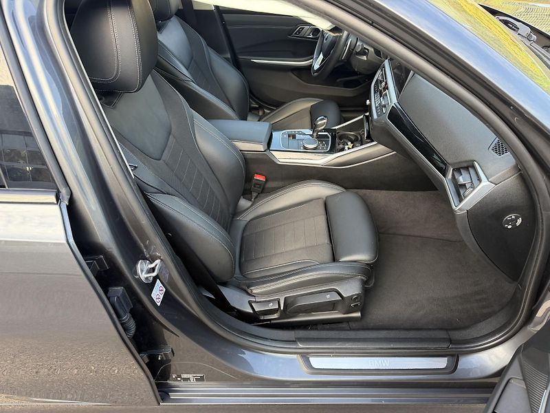 BMW Řada 3 Kombi 330i 190kW závěs  - fotka 15 z 19