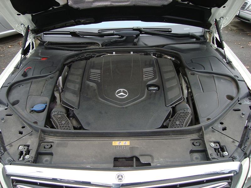 Mercedes-Benz Třídy S (2018) Maybach 560 4-Matic,ČR,1.Maj - fotka 60 z 77