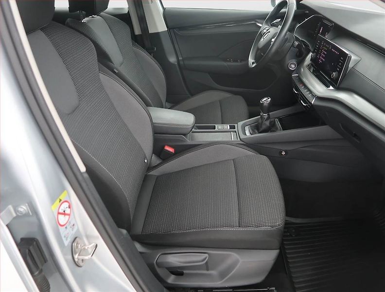 Škoda Octavia (2022) Ambition 2.0 TDI, ČR,1.maj - fotka 9 z 20