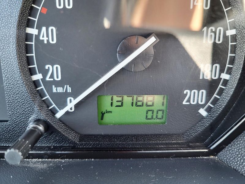 Škoda Fabia 1.2 i 12V HTP 47kW - fotka 11 z 37