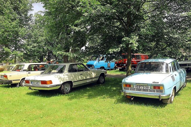 Veterány vyjely z Havlíčkova Brodu a dorazily na zámek ve Světlé nad Sázavou. Foto: poskytl Jan Šafránek